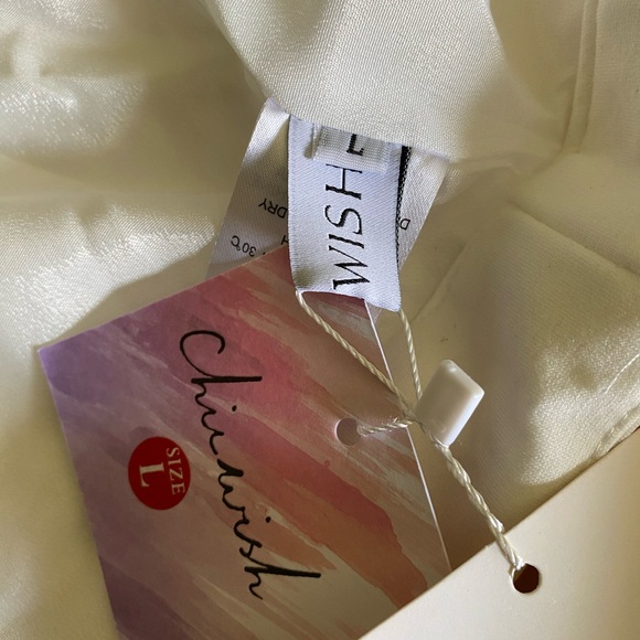 NWT - Chicwish TIE WAIST HALTER CROP TOP IN WHITE - Picture 7 of 8